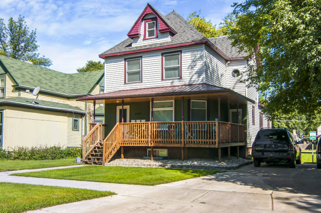 1120 University Apt.#2, Grand Forks, ND 58203