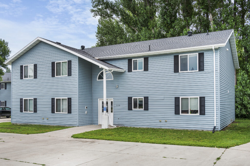 2110 8th Avenue NW, East Grand Forks, MN 56721