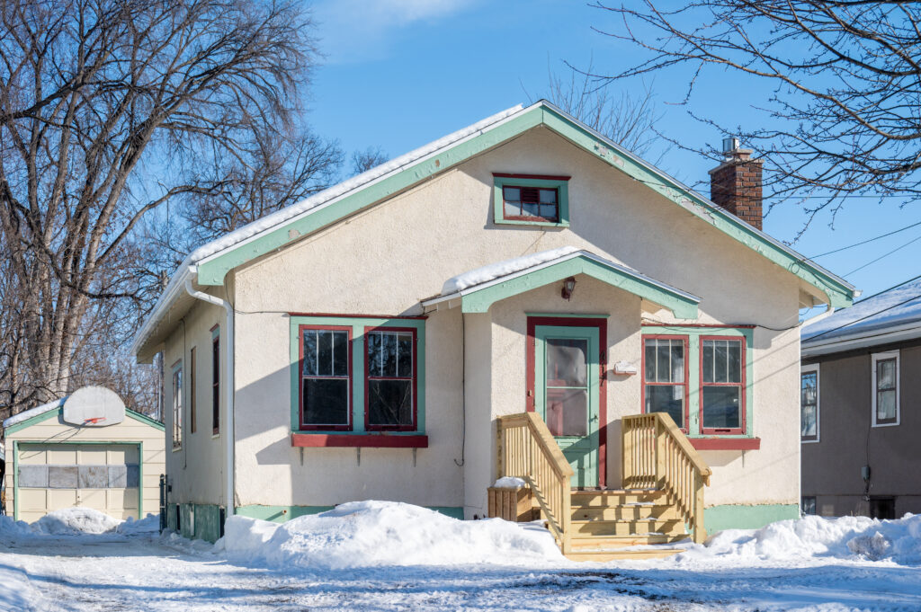 417 River St., Grand Forks, ND 58201