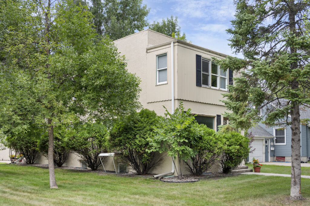 505 N 25th St. Apt. #1, Grand Forks, ND 58201