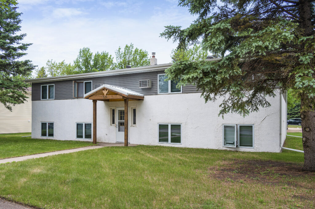 529 Oxford St #3, Grand Forks, ND 58203