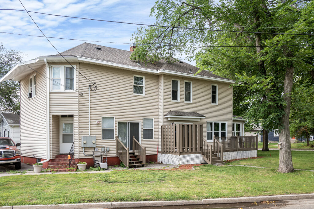 901.5  Almonte Ave, Grand Forks, ND 58201