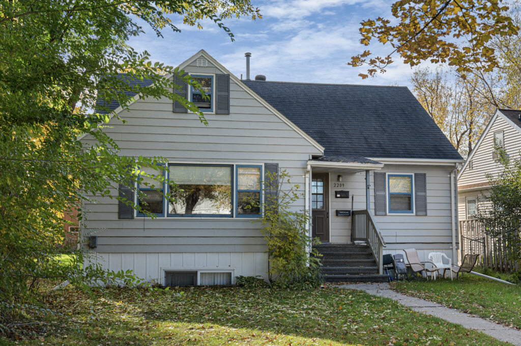 2209.5 University Ave., Grand Forks, ND 58203