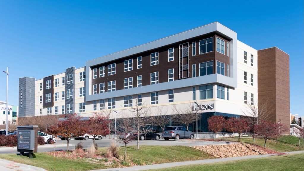 4000 Garden View Dr., Grand Forks, ND 58201