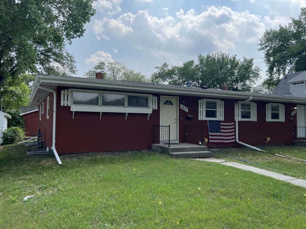 2617 5th Ave N, Grand Forks, ND 58203