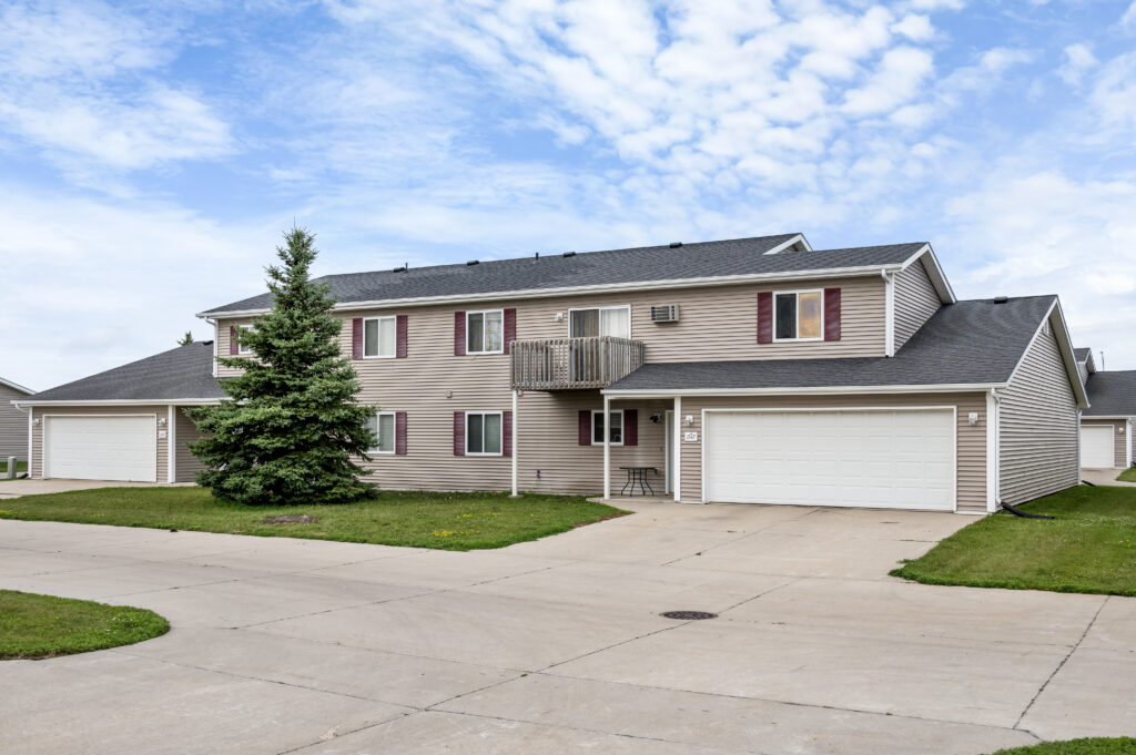 1504 Aspen, East Grand Forks, MN 56721