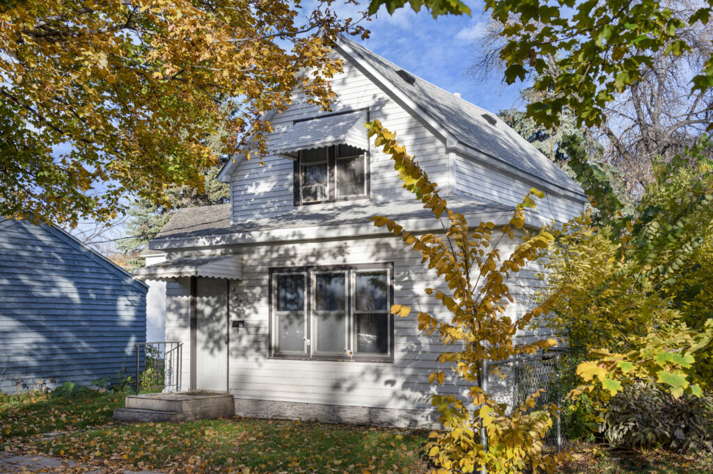 407 Cherry St, Grand Forks, ND 58203