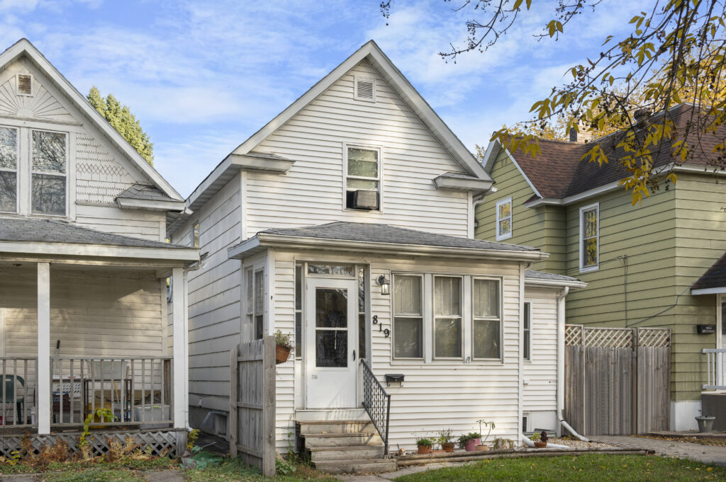819 Cherry St, Grand Forks, ND