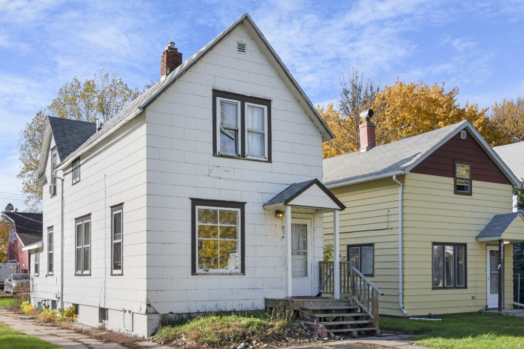 824 Walnut St, Grand Forks, ND