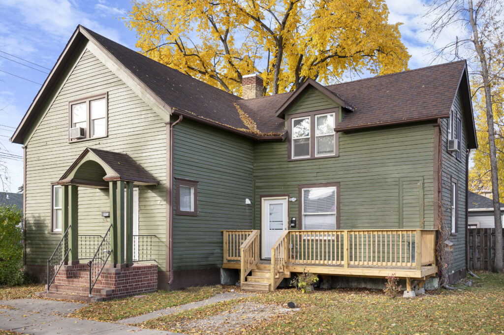 310 2nd Ave S, Grand Forks, ND 58203